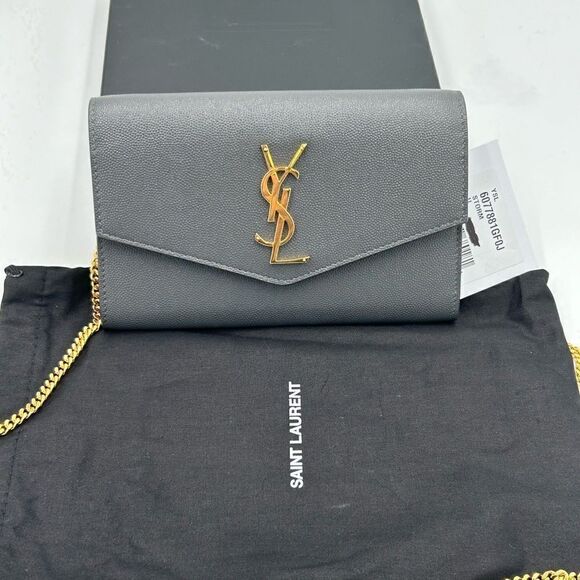 Women’s Ysl Saint Laurent uptown chain wallet in de poudre grain leather - Picture 4 of 16